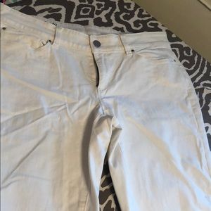 Ann Taylor classic fit tall white jeans